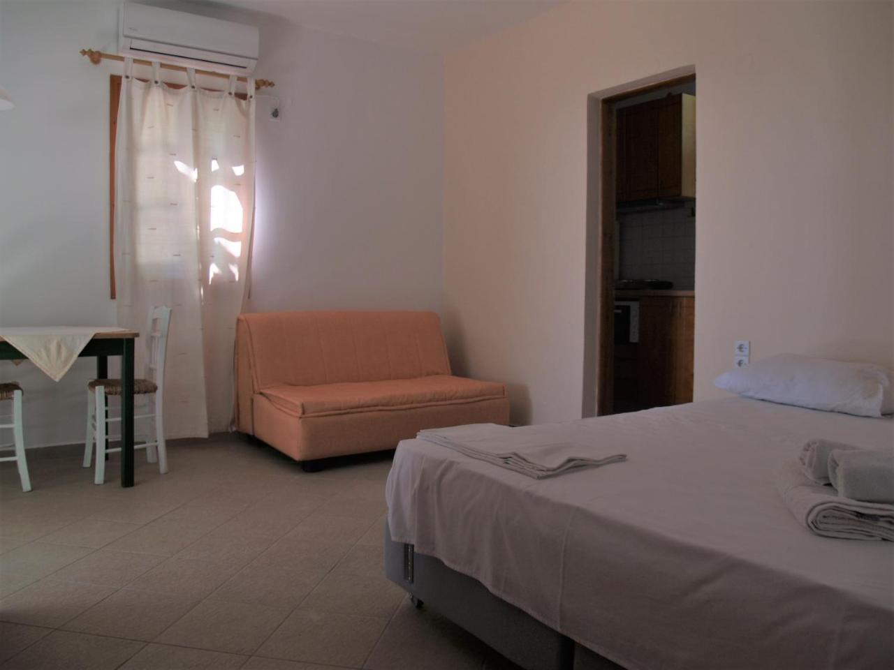 Pegasus Studios & Apartments Скирос Екстериор снимка