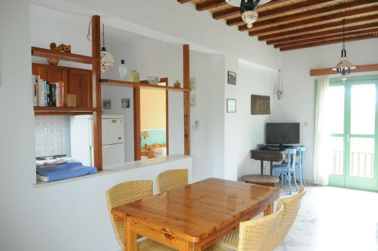 Pegasus Studios & Apartments Скирос Екстериор снимка