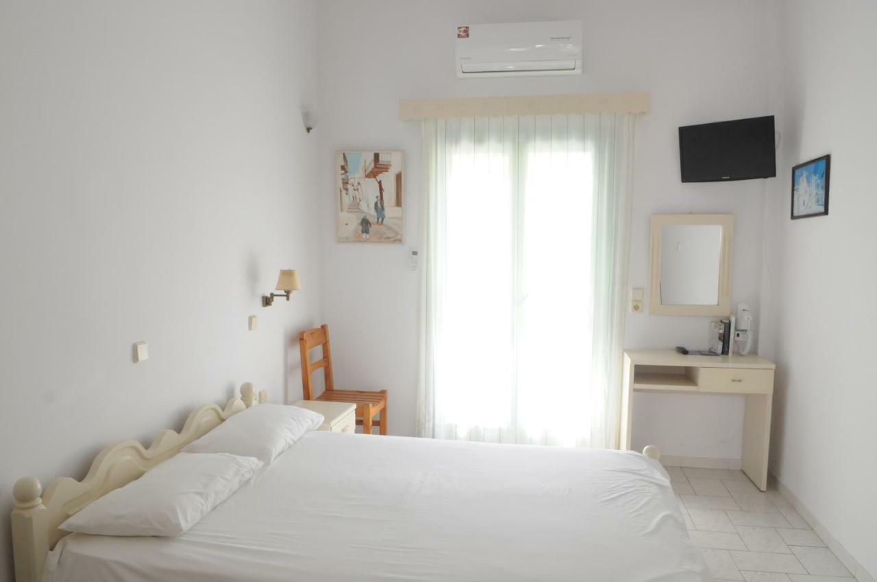 Pegasus Studios & Apartments Скирос Екстериор снимка