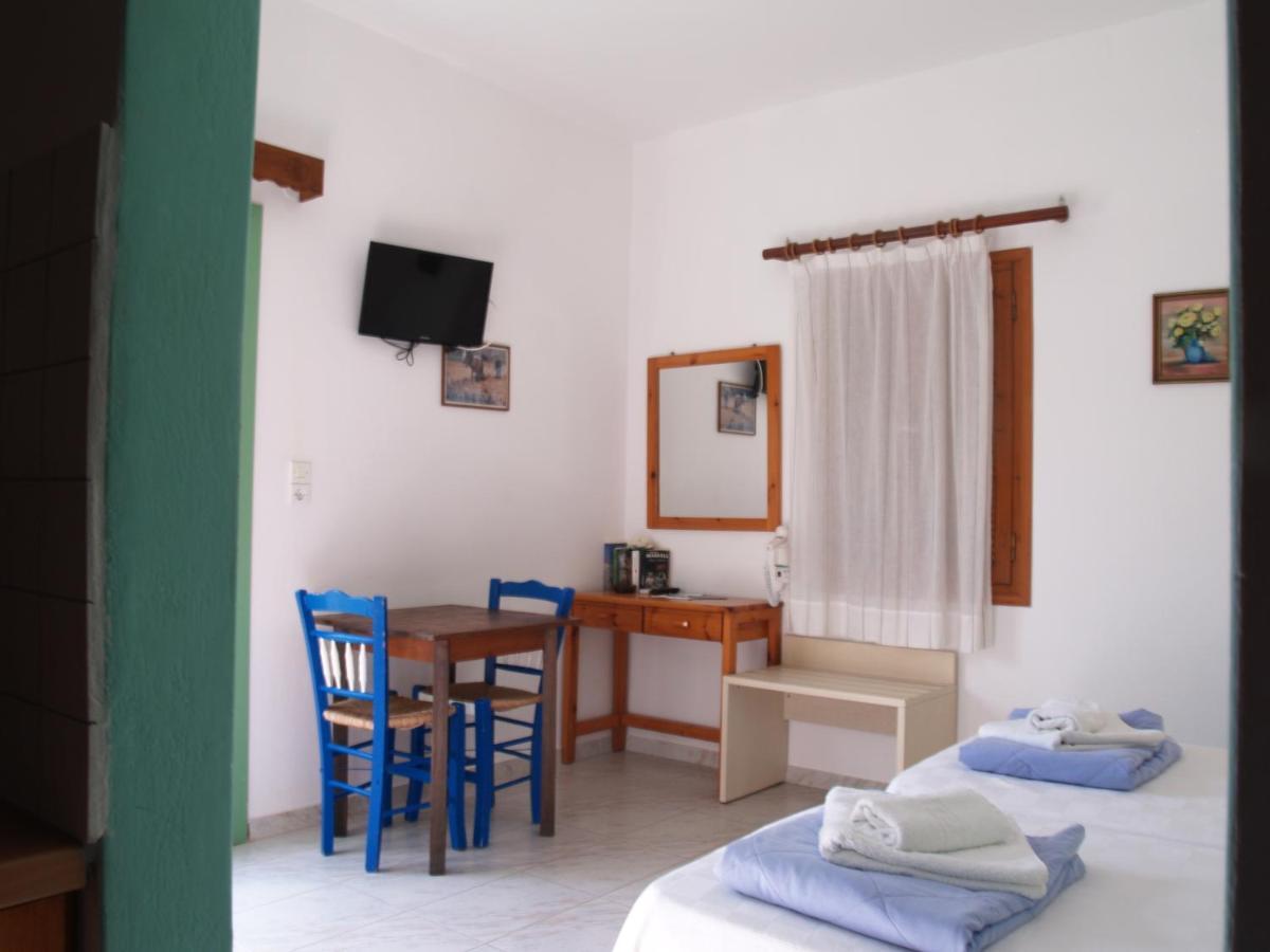 Pegasus Studios & Apartments Скирос Екстериор снимка